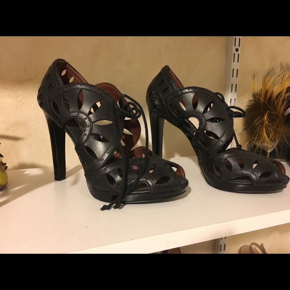 Bcbg wore them once to an interview